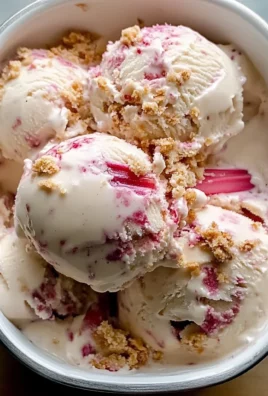 Delicious Rhubarb Crumble Ice Cream