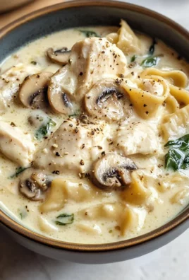 Roasted Garlic White Chicken Lasagna Soup