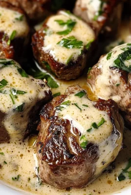 Garlic Butter Steak Bites with Parmesan Cream Sauce: A Flavorful, Easy Recipe