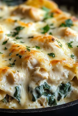 Skillet Creamy Chicken Alfredo Lasagna