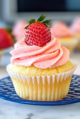Strawberry Lemonade Cupcakes