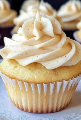 Easy Almond Cupcakes (With Almond Buttercream)